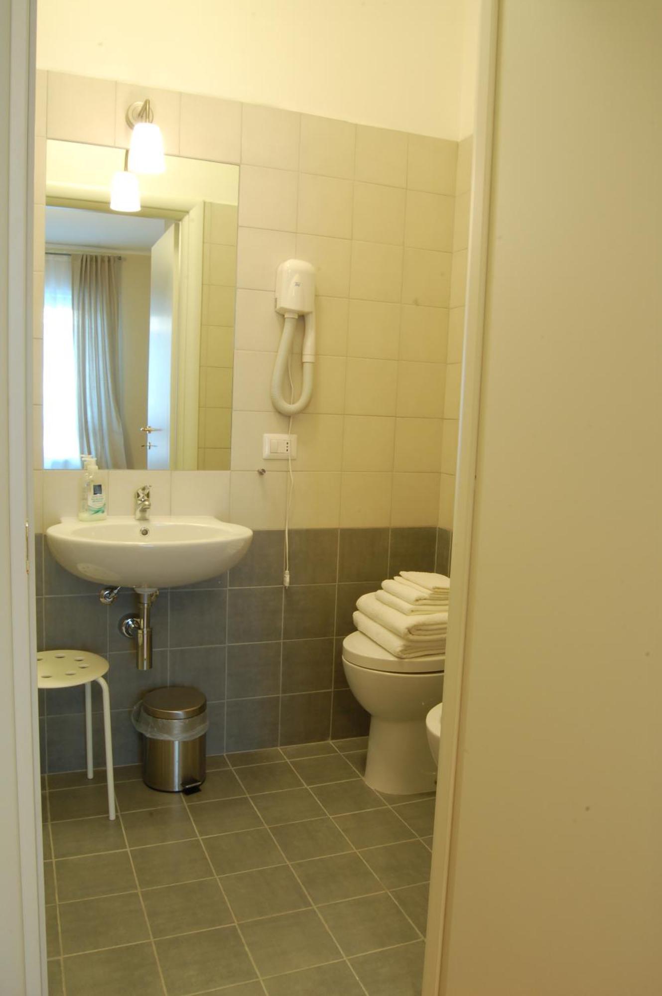 Deluxe Double Room,1526528191:JPEG